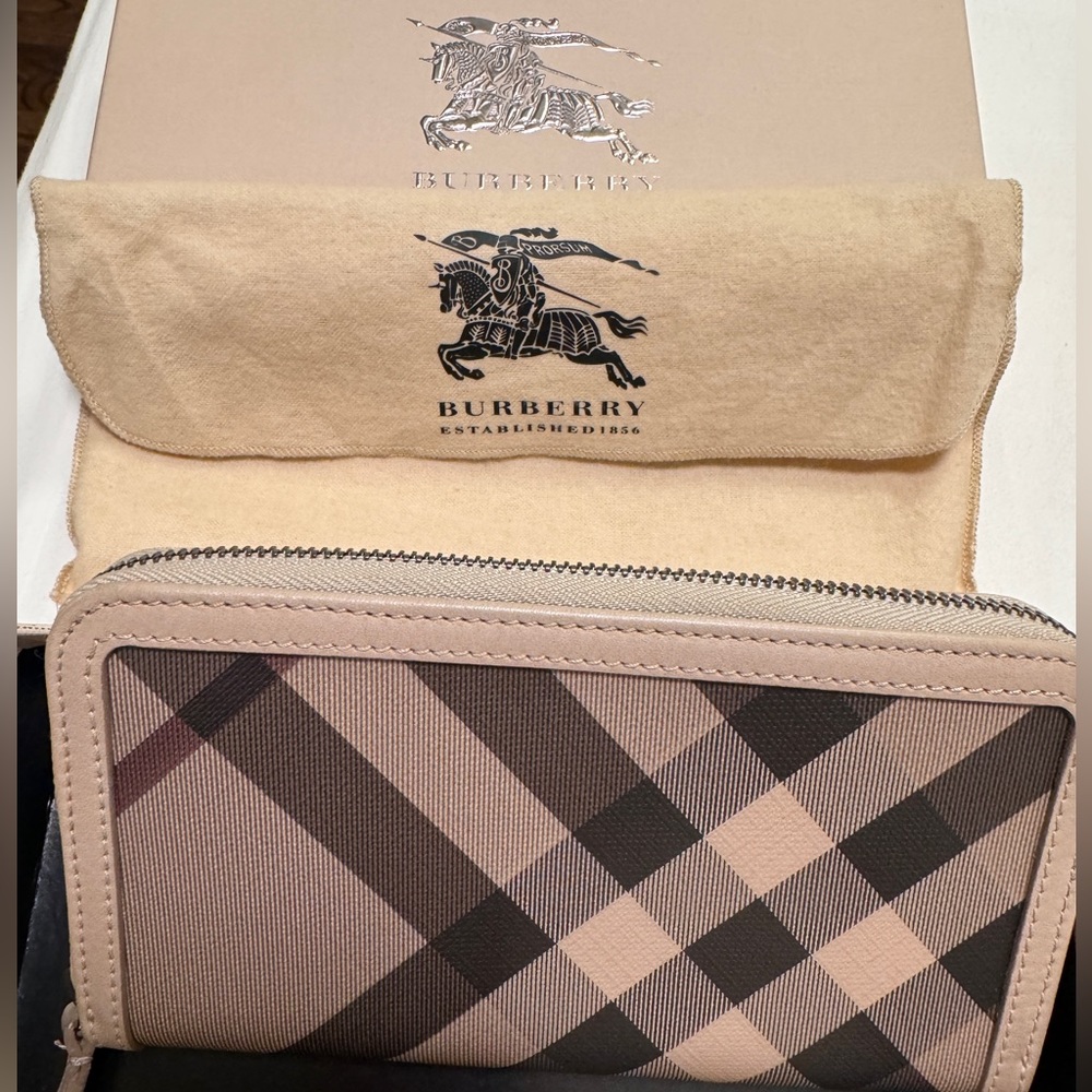 Burberry smoked check wallet